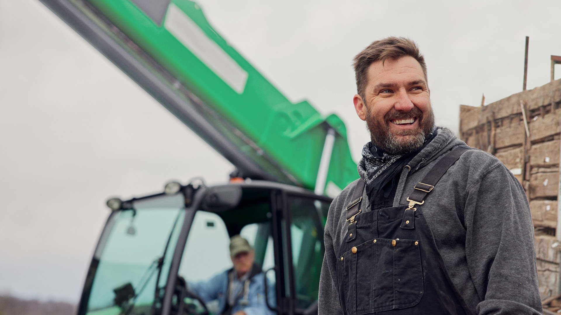 DSC Barnwoodbuilders S12 Sep 25 3840X2160 Key Art No Logo